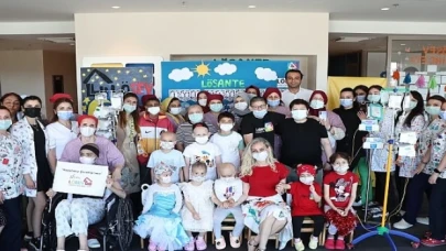 LÖSEV’e kayıtlı lösemi ve çocukluk çağı kanseriyle mücadele eden minikler Türkiye genelinde yapılan bayramlaşma etkinlikleri ile Kurban Bayramını kutladı