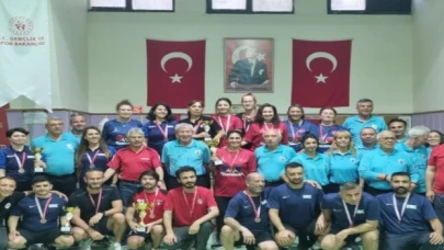 Masa Tenisi’nde şampiyon Çiğli Belediyesi oldu