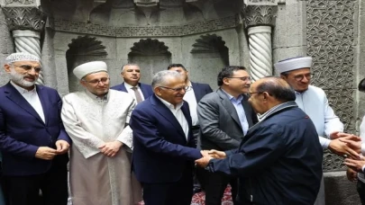 Memduh Büyükkılıç Kayserililerle bayramlaştı