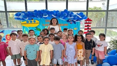 Minik öğrencilerin karne sevinci