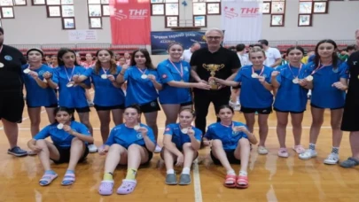 Minik Poyrazın Kızları Türkiye Şampiyonu oldu