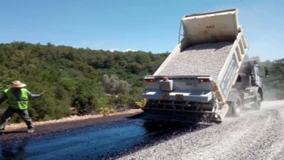 Muğla’da 9 ilçede 137 km yol çalışması