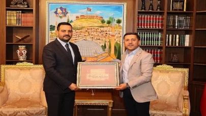 Nevşehir Belediye Başkanı Rasim Arı, 2024 Mahalli İdareler Seçimlerinin ardından 'hayırlı olsun’ ziyaretleri kapsamında misafirlerini ağırlamaya devam ediyor