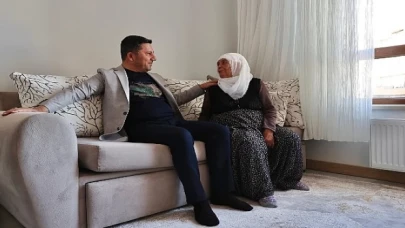 Nevşehir Belediye Başkanı Rasim Arı, bayram namazını Bekdik Mahallesi’nde kılarak, namaz sonrası vatandaşlarla bayramlaştı