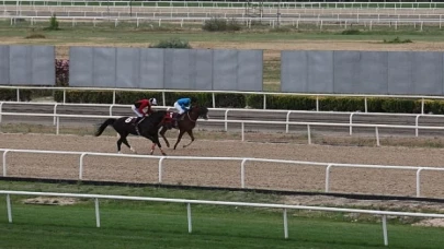 Nilüfer Belediye Başkanlığı koşusunun galibi Kardeşcan