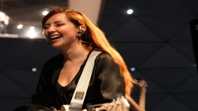 Nova Norda fırtına gibi esti