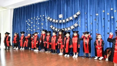 Özgür Çocuk Evi ilk mezunlarını verdi