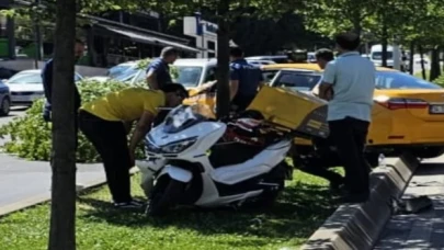 Pendik’te ticari taksi ile motosiklet çarpıştı: 1 yaralı