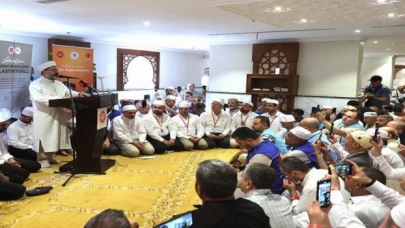 Prof. Dr. Erbaş Mekke’de Türk hacı adaylarıyla buluştu