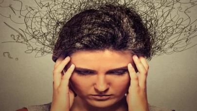 ‘Rezil olacağım’ düşüncesi sosyal anksiyeteyi tetikliyor!