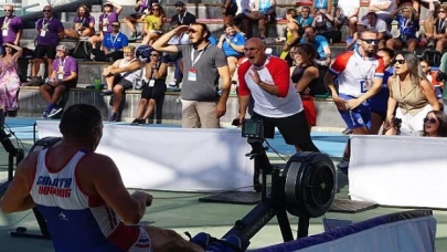 Salon Kürek Yarışlari Nefes Kesti