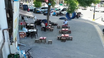 Sivas Belediyesi Zabıta Müdürlüğü ekipleri kentteki kaldırım işgalinin önüne geçmek adına denetimlerini sıklaştırdı