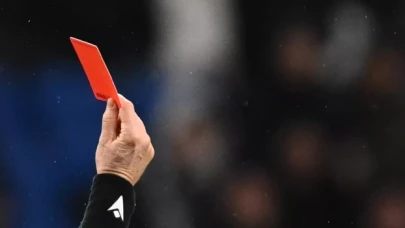 Süper Lig'de hakemler 1591 sarı, 76 kırmızı kart çıkardı
