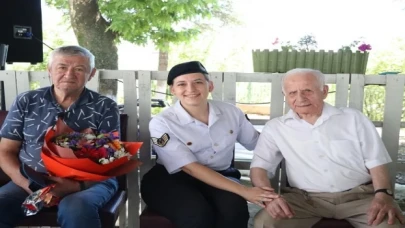 Uzunköprü’de jandarmadan 101 yaşındaki Şaban Atay’a ziyaret