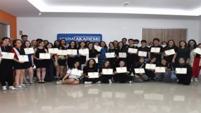 Yeşim’in genç gönüllülerin sertifika heyecanı