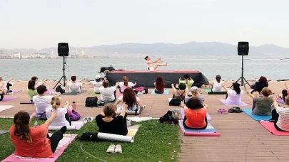 Yoga tutkunları Bayraklı’da buluştu
