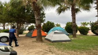 Zabıtadan park otellere baskın