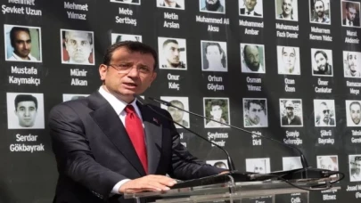 15 Temmuz şehitleri İBB önünde anıldı