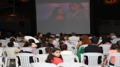 Açık hava sineması ile yaz akşamları renkleniyor