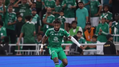 Allan Saint-Maximin, Fenerbahçe için İstanbul'a geliyor