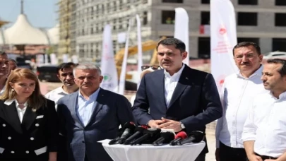 Bakan Kurum Malatya’dan seslendi... Afetzedelerin yüzü gülene kadar buradayım!