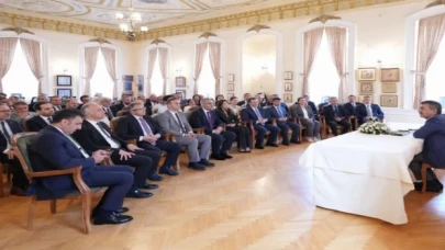 Bakan Tekin İstanbul’da okul yöneticileriyle buluştu