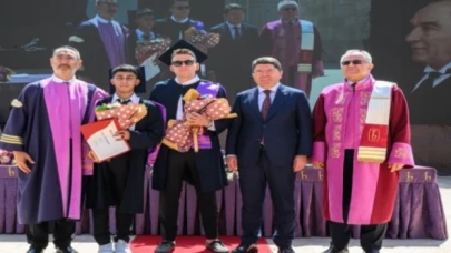 Bakan Tunç, hukuk ve iletişimcilerin heyecanına ortak oldu