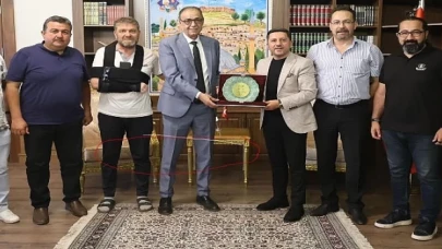 Belediye Başkanı Rasim Arı, STK’lar, ilçe ve belde belediye başkanları, iş dünyası ve vatandaşlarla buluşmayı sürdürüyor