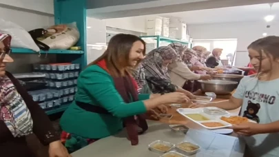 Bilecik’te köylü kadınlarından aşure etkinliği