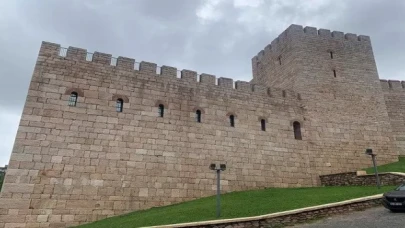 Bursa Zindan Kapı Müzesi, turistlerin ilgi odağı olmaya devam ediyor