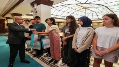 Bursa’da LGS birincileri Valilik Makamı’nda