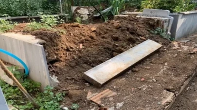 Bursa’nın en eski mezarlığında mezarlar zarar gördü