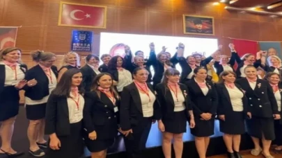 CHP Bursa İl Kadın Kolları Kongresi Merinos AKKM’de yapıldı