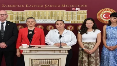 CHP’li Suiçmez baroların hayvan hakları merkez üyeleriyle seslendi