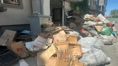 Dairesi çöplerle dolunca yenilerini biriktirmek için dükkan tutmuş