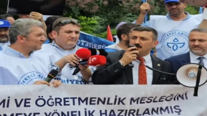 İYİ Partili Türkoğlu: Öğretmen boyun eğmez!