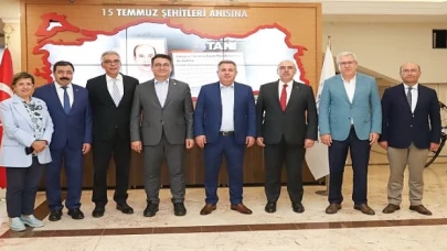 İzmirli Rektörler DEÜ’de Buluştu: Üniversiteli Sayısı 207 Bini Geçti