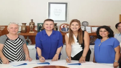 İzmit’te memurlar için toplu iş sözleşmesi imzalandı