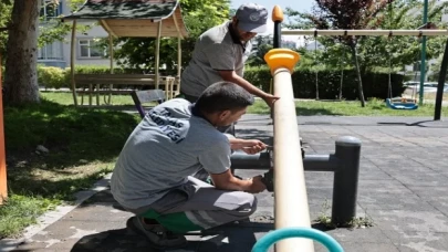 Kayseri Talas’ta park mesaisi