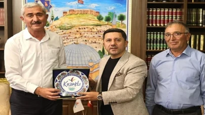 Kozaklı Belediye Başkanı Sefer Neslihanoğlu, Nevşehir Belediye Başkanı Rasim Arı’yı ziyaret etti