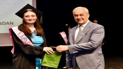 Mustafakemalpaşa’da gençlerin mezuniyet heyecanı