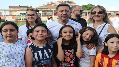 Nevşehir Belediyesi’nin, çocuk ve gençlere yönelik sağlıklı bir yaşam kültürünü benimsetmek amacıyla düzenlediği Yaz Spor Okulları’nın yeni dönemi başladı