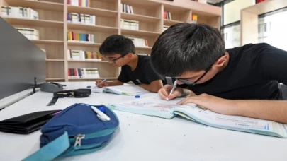 Osmangazili gençler Hasan Ali Yücel Kütüphanesi’ni çok sevdi