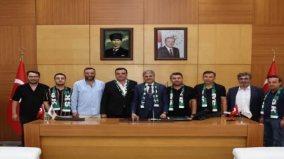 Sakaryaspor’un yeni yönetimininden Başkan Alemdar’a ziyaret
