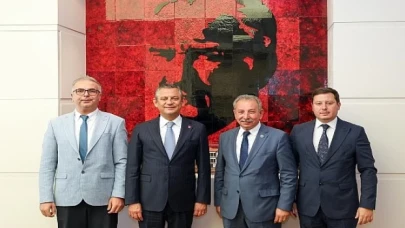 Salihli Belediye Başkanı Mazlum Nurlu, CHP Genel Başkanı Özgür Özel’i Ziyaret Etti