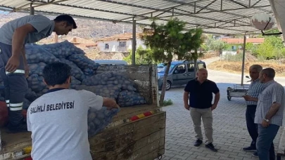 Salihli Belediyesi Gıda Kamyonu Yangın Bölgesinde