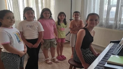 Salihli Belediyesi’nden Çocuklara Drama ve Piyano Kursları