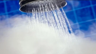 Sıcak suyla duş almak cildi kurutabilir