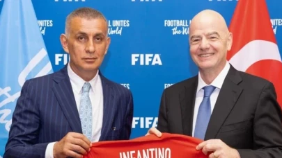 TFF Başkanı Hacıosmanoğlu Paris'te FIFA Başkanı Infantino ile bir araya geldi!