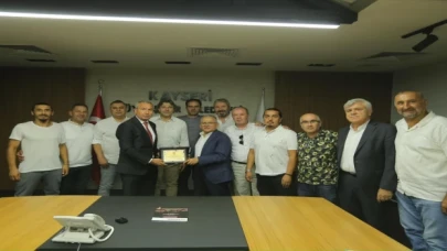 TÜRFAD Kayseri’den Büyükkılıç’a plaket